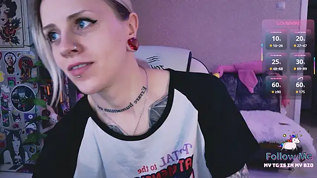 NaniMoore online show from March 20, 8:25 pm