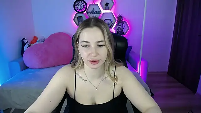 SabrinViolet online show from February 17, 9:19 am