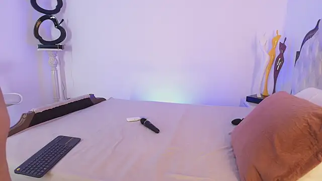 Arya-02 online show from December 3, 10:39 am