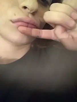 tyffani420 online show from November 20, 1:39 am