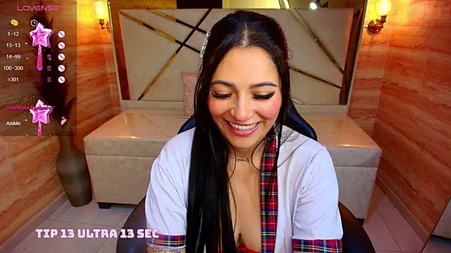 Snapshot of Dakotha_v_ chatting on October 15, 3:53 am Dakotha v online show from October 15, 3:53 am