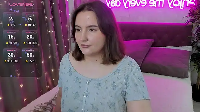 FeralPeach online show from November 13, 5:17 am