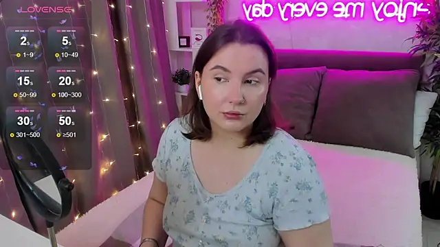 FeralPeach online show from November 23, 6:16 am