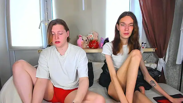 Calvin and Kevin online show from October 19, 6:04 am