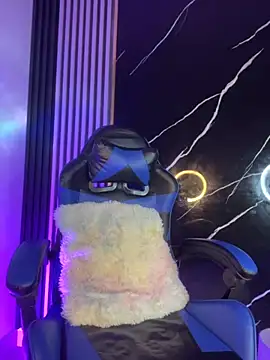 Ady 18 online show from October 29, 7:38 pm