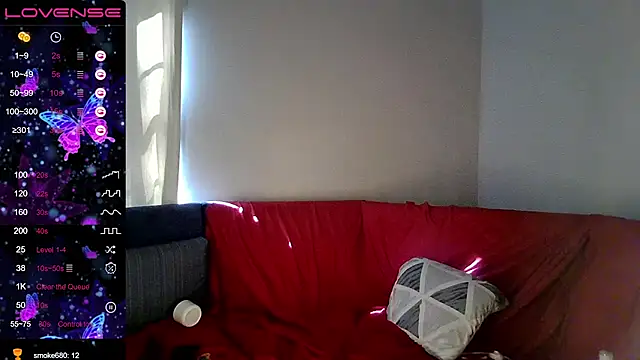 Milfshakecafe online show from September 25, 2:49 pm