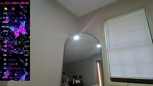 Milfshakecafe online show from September 11, 11:05 pm