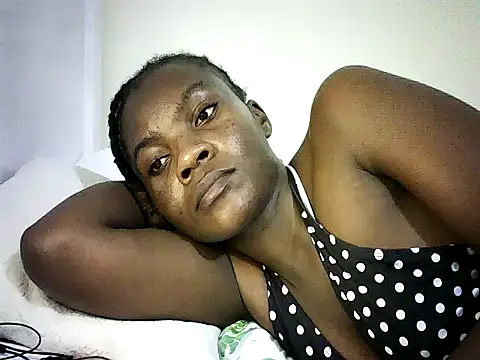 Snapshot of Pierra77 chatting on October 19, 8:00 pm Pierra77 online show from October 19, 8:00 pm