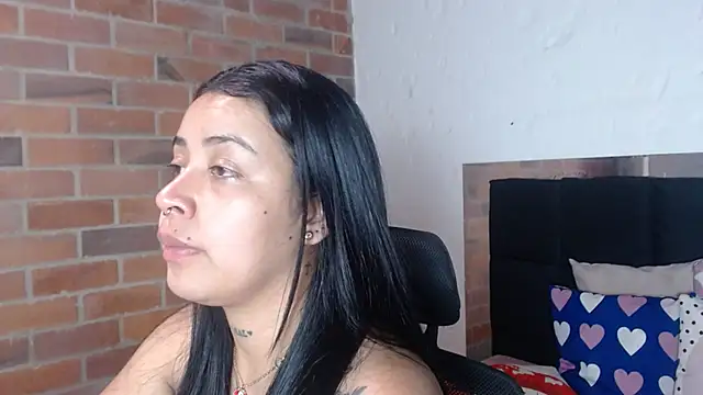 salome  hills1 online show from July 8, 6:43 pm