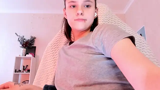 Britney Ross online show from March 21, 8:19 am