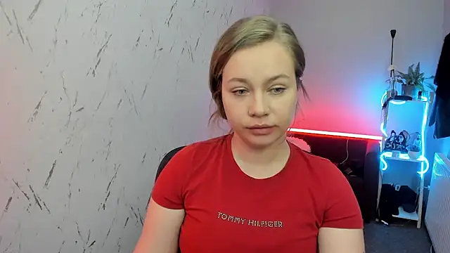 holly xglam online show from April 21, 8:16 pm