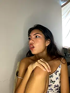 RoomExotic11 online show from November 16, 12:16 pm