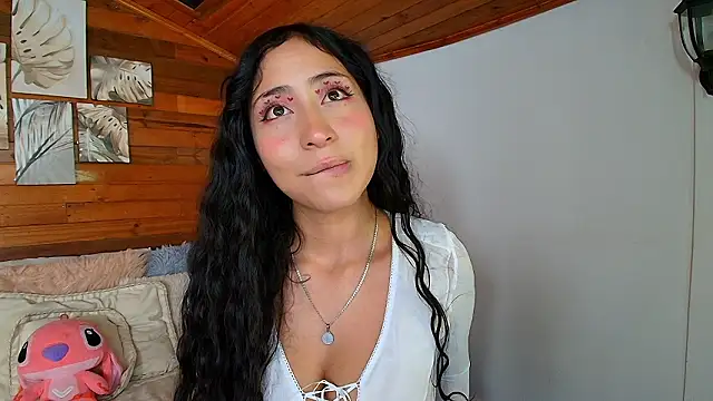 amber curly online show from February 14, 6:21 pm