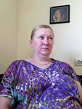 blondyaguar online show from July 27, 7:05 am
