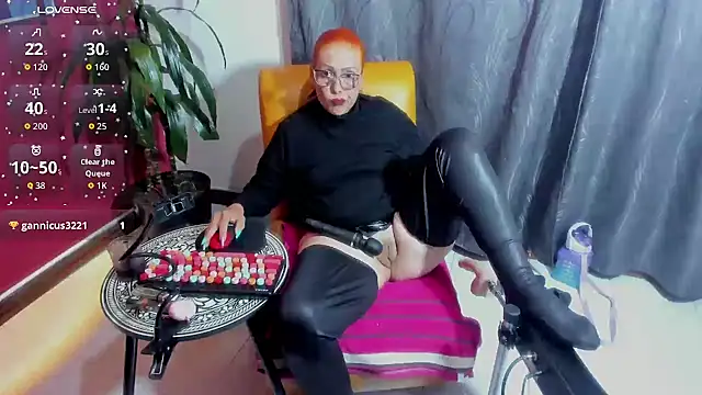 Snapshot of BrendaSex_Hot chatting on October 9, 12:59 am BrendaSex Hot online show from October 9, 12:59 am