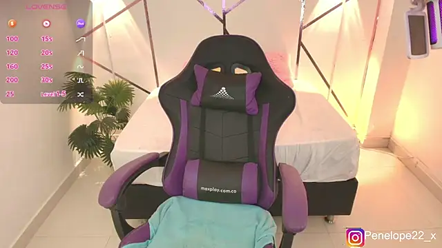 penelope22x  online show from September 16, 12:29 am