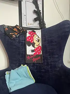 Milk chloe online show from February 2, 7:13 pm