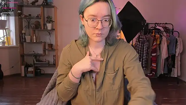 alisahug online show from September 9, 10:37 am