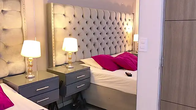 SamantaG online show from February 20, 1:56 pm