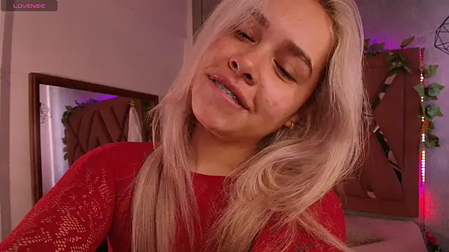 Haelycute online show from October 21, 11:47 am