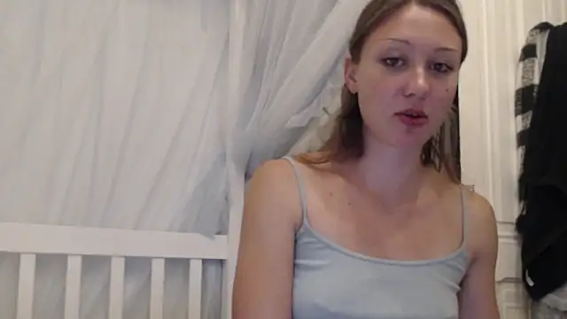 Snapshot of fern4ever chatting on October 13, 7:11 am fern4ever online show from October 13, 7:11 am