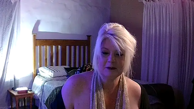 Miahotmilf online show from January 17, 7:54 pm