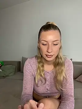 belle98 online show from November 16, 1:44 pm