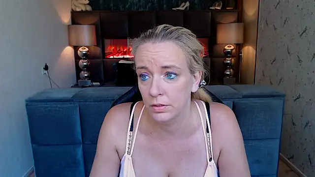 Wendysexyx online show from September 23, 7:50 am