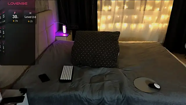 roxycrush online show from October 16, 5:59 pm