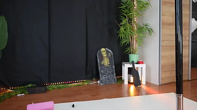 missdaisydiamond777 online show from October 27, 10:33 am