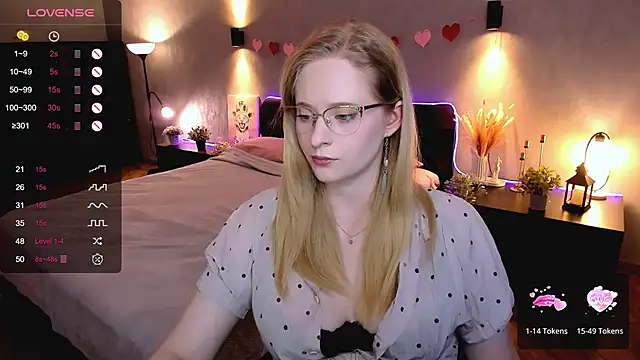 Aemilia  online show from October 3, 8:52 am