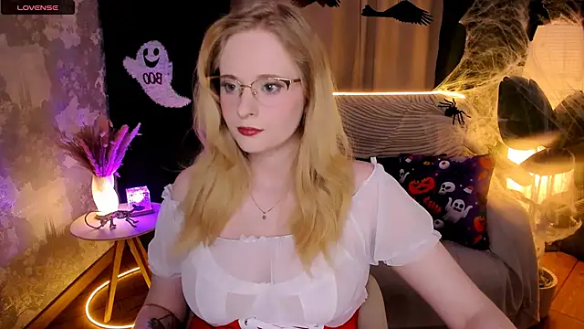 Aemilia  online show from November 1, 6:17 am