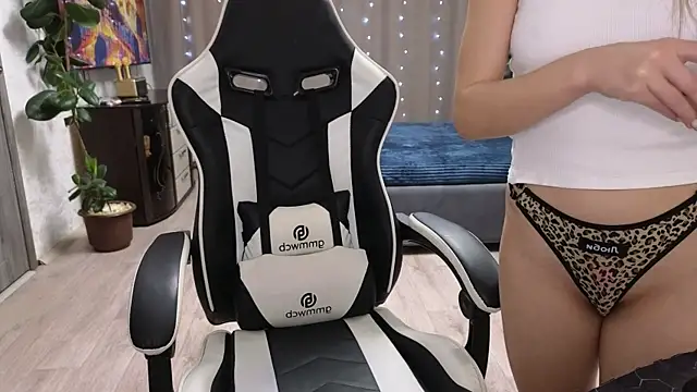 Strip-Lady online show from December 20, 9:57 am