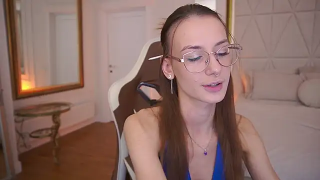 CozyMell online show from February 16, 2:17 pm