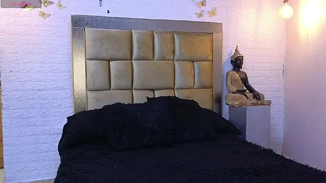 ximenawilliamss online show from September 18, 9:24 pm