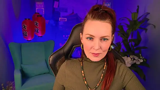 VandaRossi online show from November 5, 10:09 am