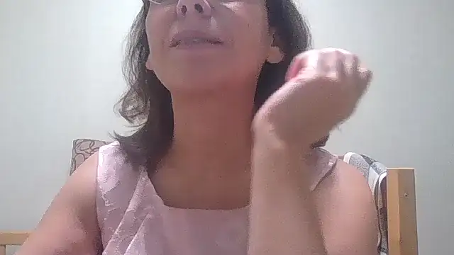 HollyJewel online show from October 31, 6:56 pm