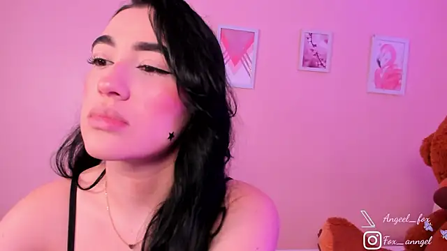 angeel fox online show from April 29, 2:37 am