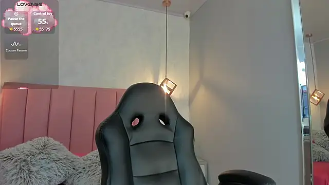 Snapshot of SUNNYCYRUS chatting on September 26, 12:47 pm SUNNYCYRUS online show from September 26, 12:47 pm
