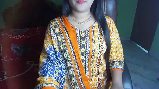 BengaliQueenStar online show from March 18, 6:02 pm