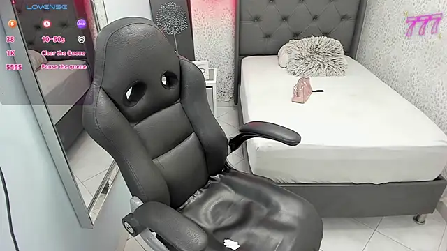 SUZETMONACO online show from May 28, 7:34 pm