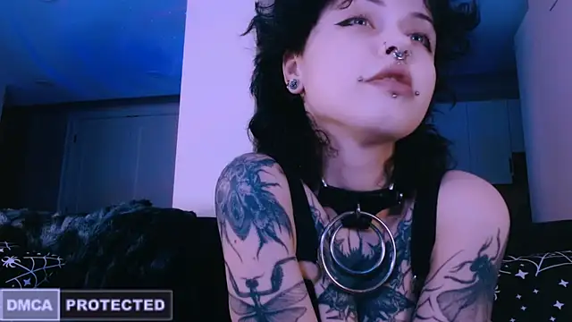 NaughtyLittleFox online show from April 16, 2:34 am