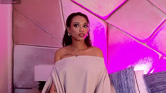 Nahomi King online show from December 20, 4:33 pm