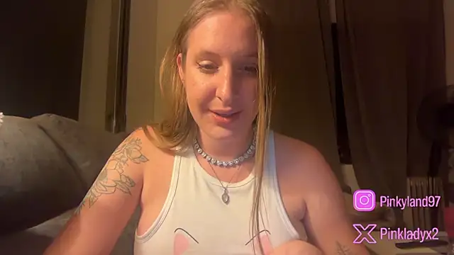 Pinkyladyxxx online show from May 15, 10:56 pm