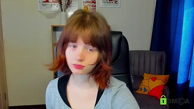 Snapshot of Alina_Mills chatting on September 30, 8:42 am Alina Mills online show from September 30, 8:42 am