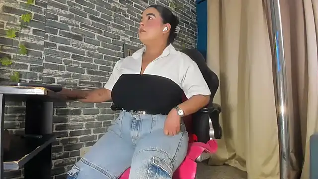 iam samy  online show from November 11, 11:18 am