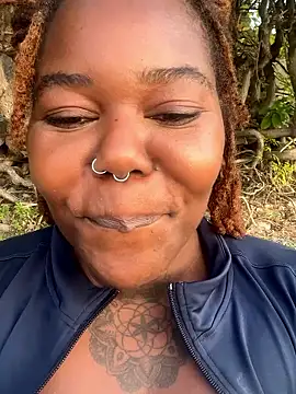Snapshot of Goddess_Nafeesha chatting on September 10, 10:43 pm Goddess Nafeesha online show from September 10, 10:43 pm