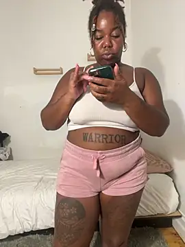 Snapshot of Goddess_Nafeesha chatting on October 6, 2:17 am Goddess Nafeesha online show from October 6, 2:17 am