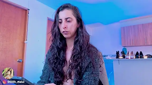 Lilith malum online show from October 19, 8:11 pm