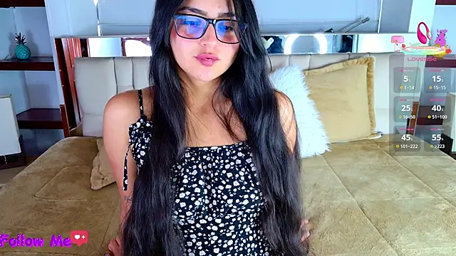 scarlleth  online show from October 9, 12:31 pm